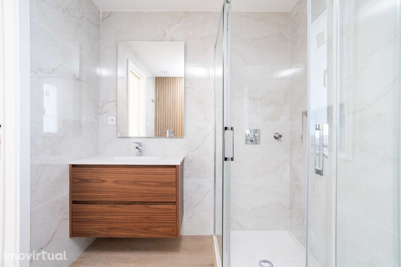 Moradia T4 com piscina privativa em Manique - Grande imagem: 4/60