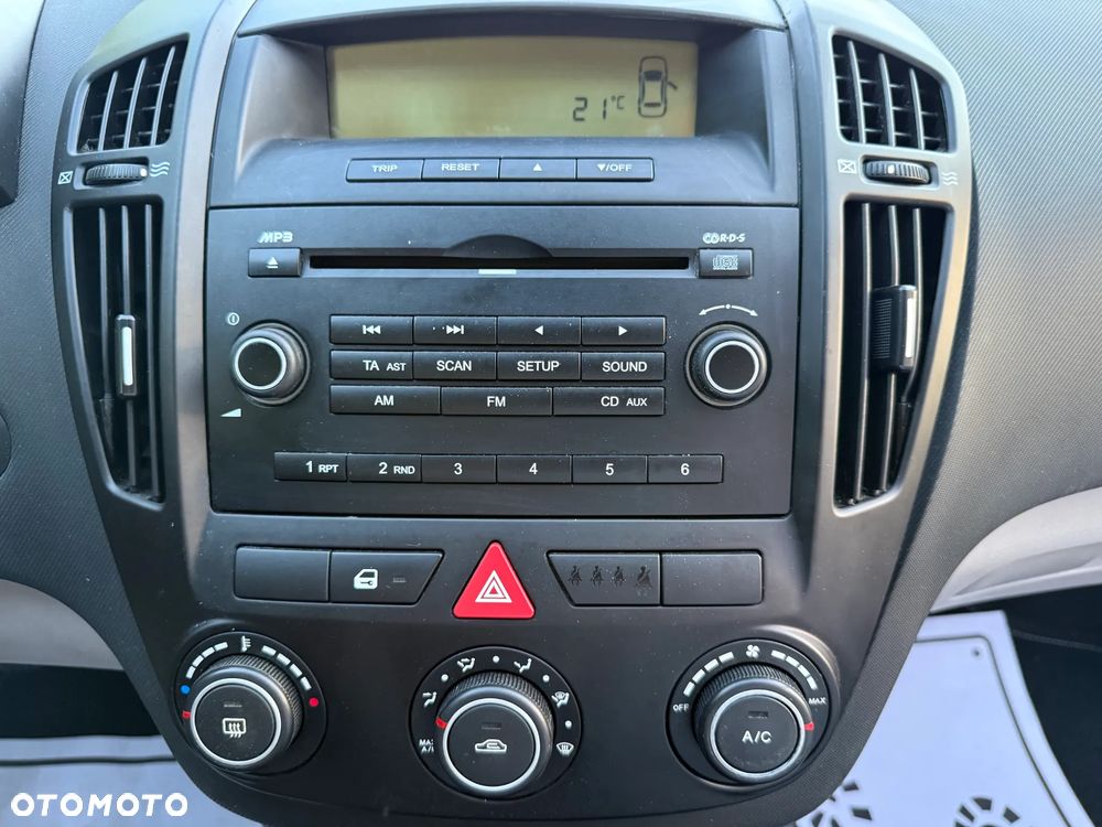 Kia Ceed 1.6 CVVT LX - 19