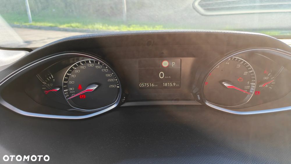 Peugeot 308 PureTech 130 GPF EAT8 Stop & Start Allure - 24