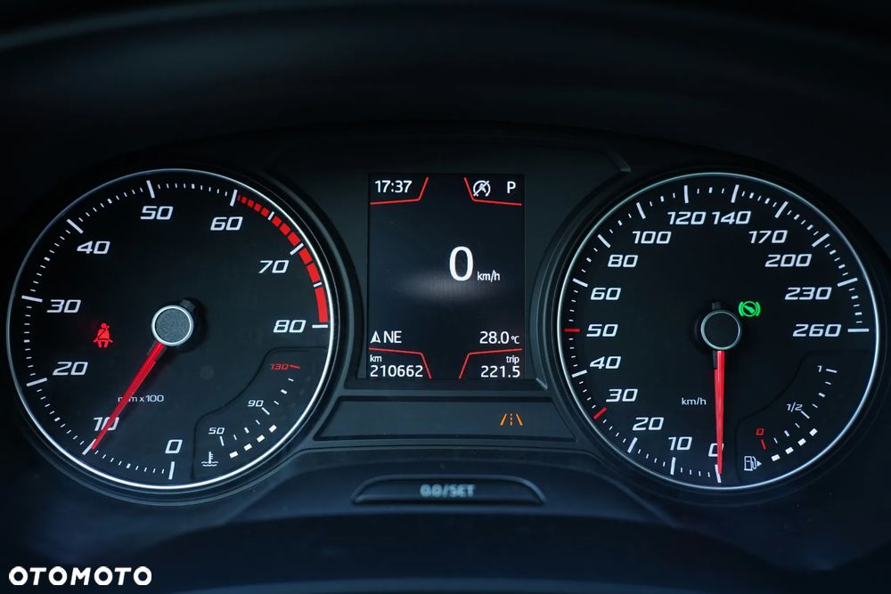Seat Leon 1.5 eTSI ACT OPF DSG Xcellence - 26