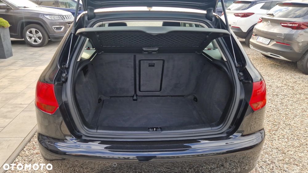Audi A3 Sportback 1.6 FSI Attraction - 36