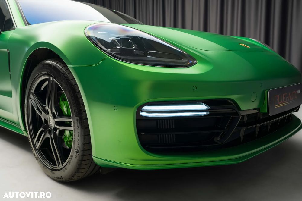 Porsche Panamera 4 - 3