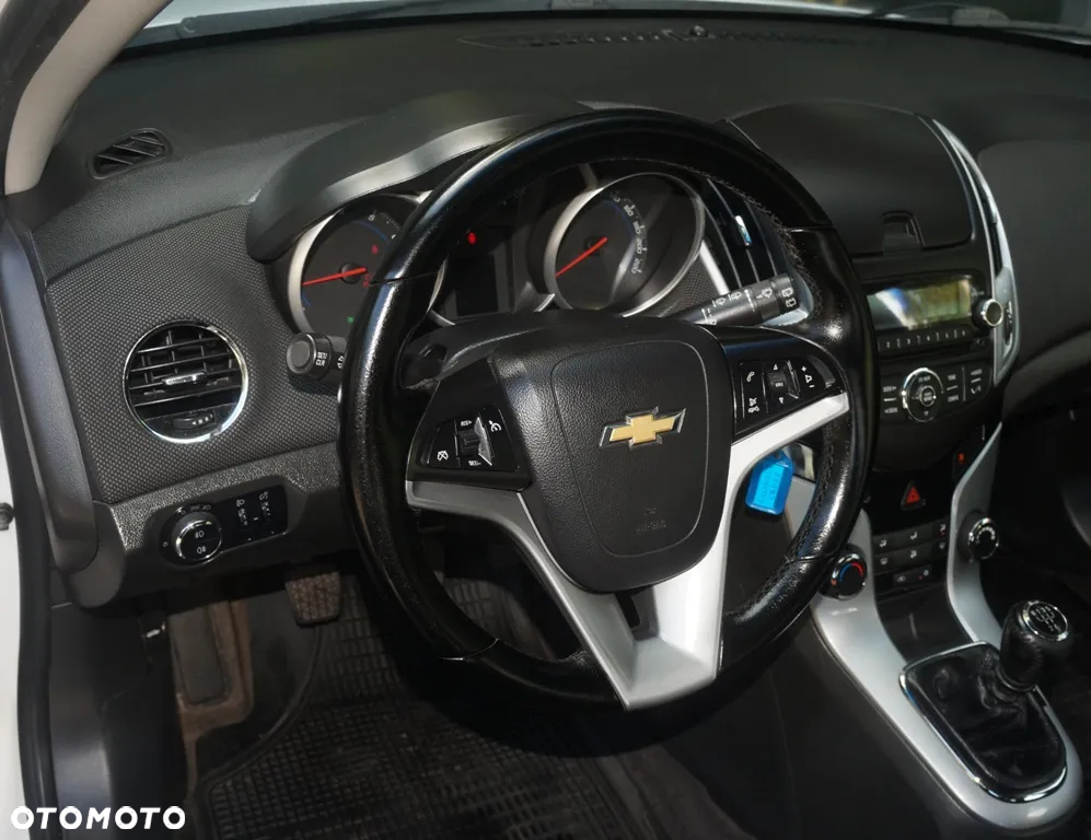 Chevrolet Cruze - 31