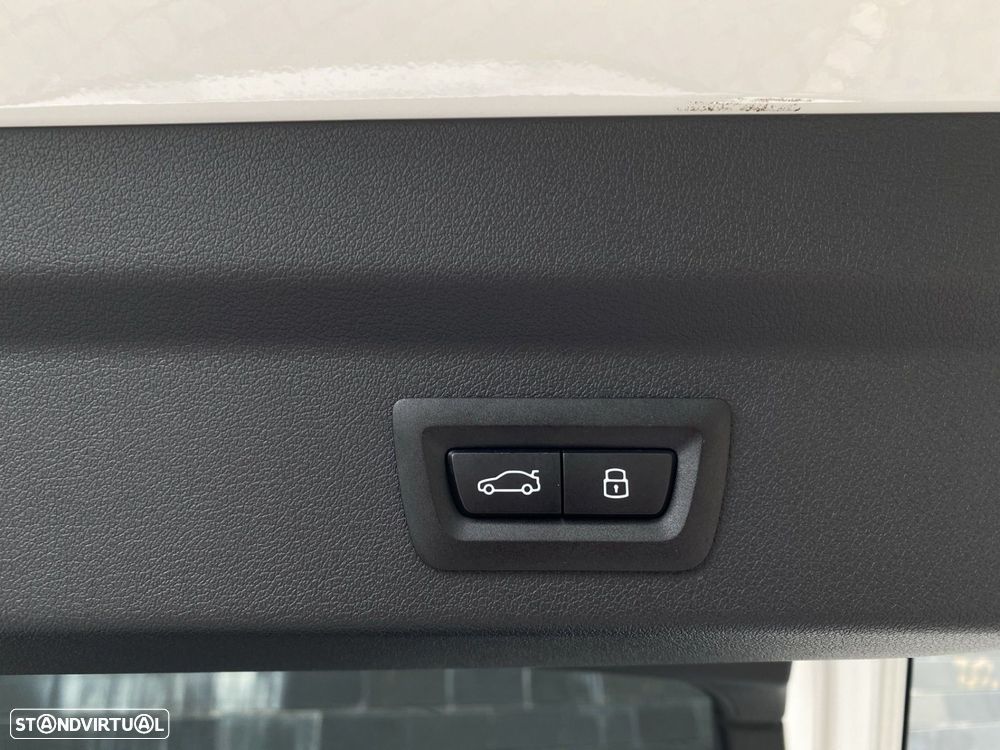 BMW iX2 eDrive20 Pack Desportivo M Pro - 20