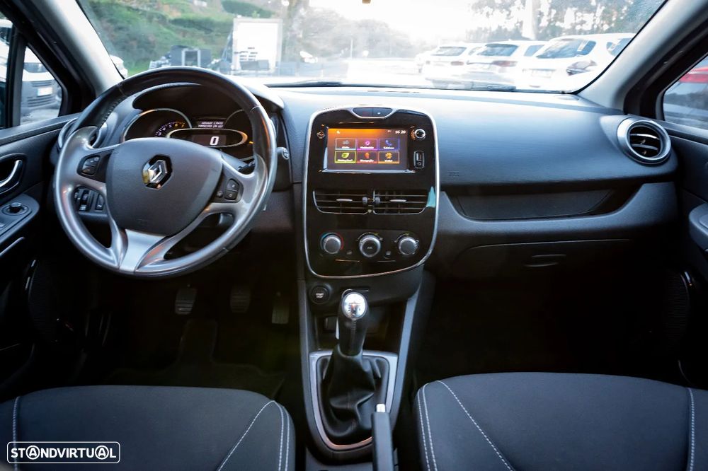 Renault Clio 0.9 TCE Limited - 12