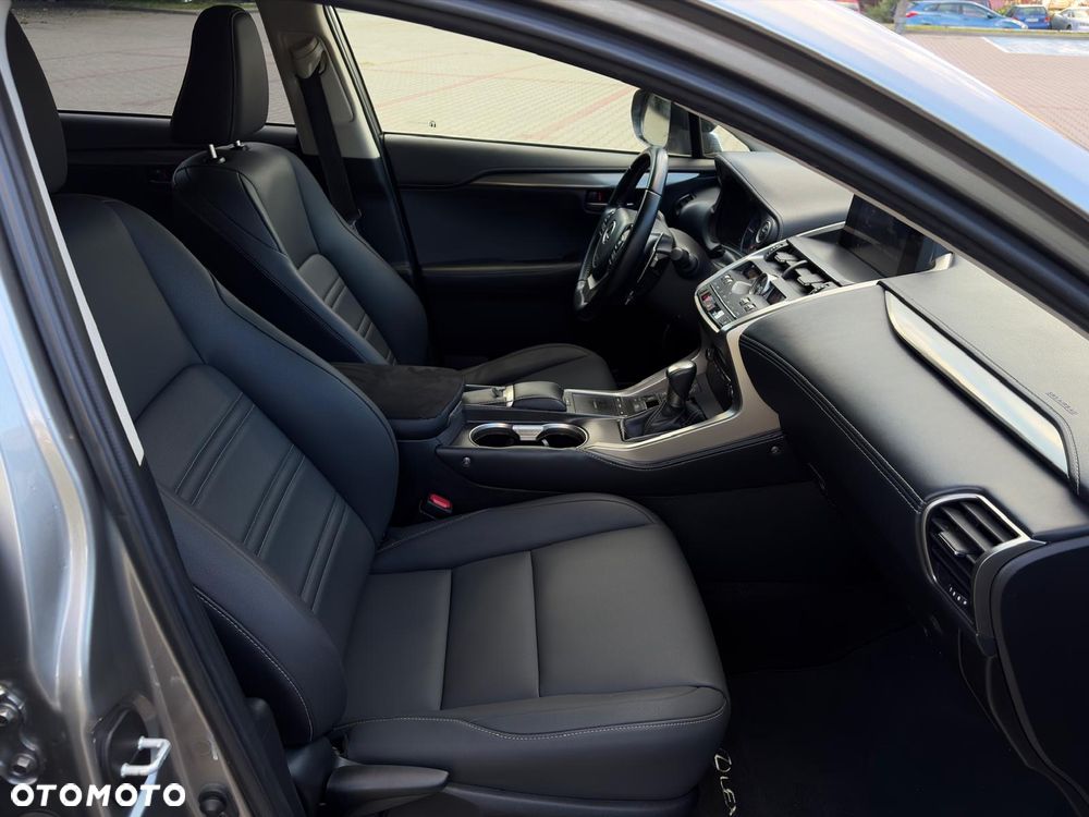 Lexus NX 300h Style Edition - 27