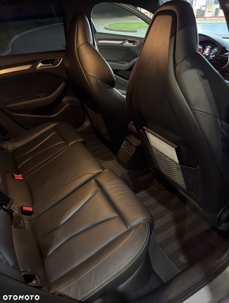 Audi S3 Limousine S tronic - 12