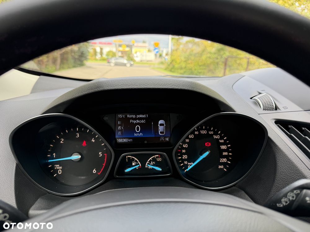Ford Kuga 2.0 TDCi 2x4 Titanium - 20