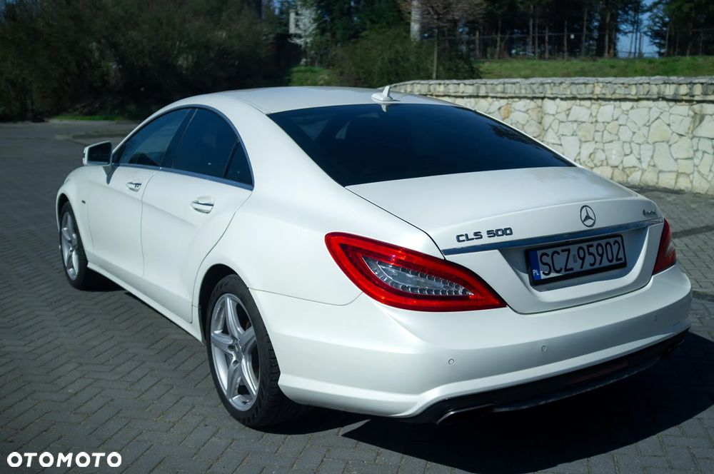 Mercedes-Benz CLS 500 4-Matic BlueEff - 12