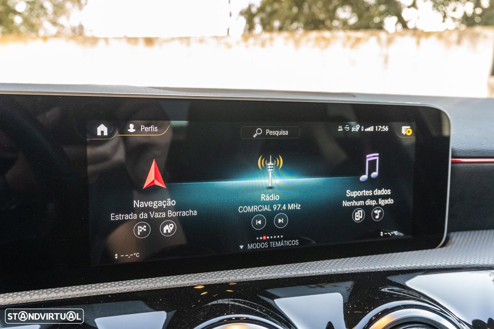 Mercedes-Benz A 180 AMG Line - 24