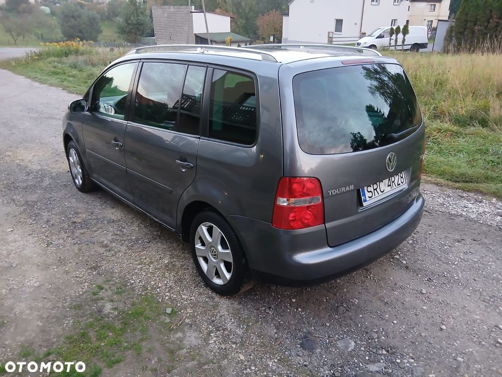 Volkswagen Touran 2003 photo 3