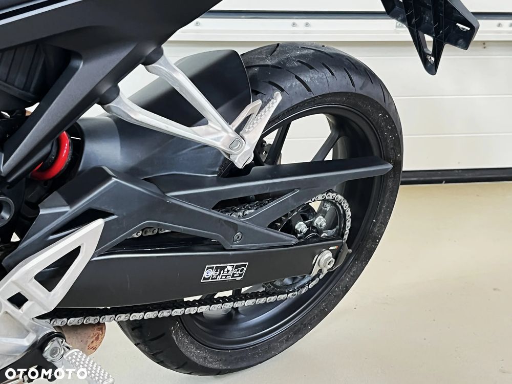 Honda CB - 10