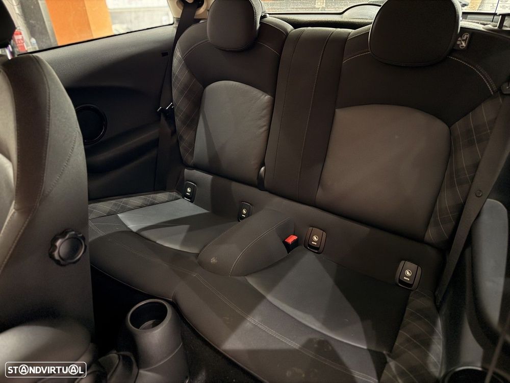 MINI 3 Portas Cooper D - 12