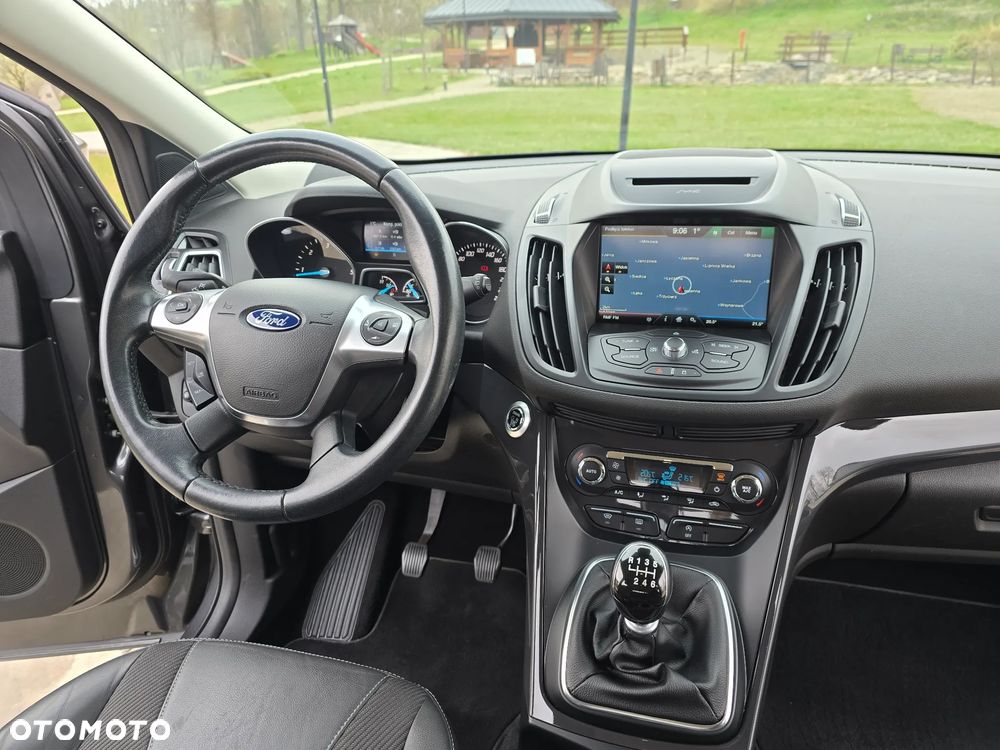 Ford Kuga 2.0 TDCi 2x4 Titanium - 19