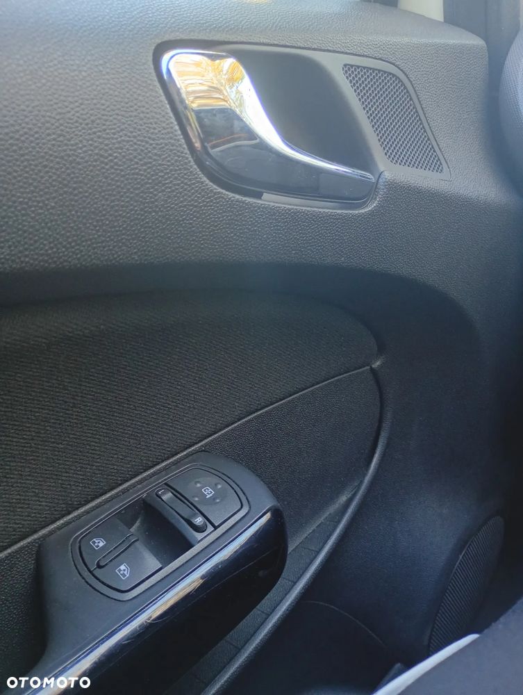 Opel Corsa 1.4 16V Cosmo - 14