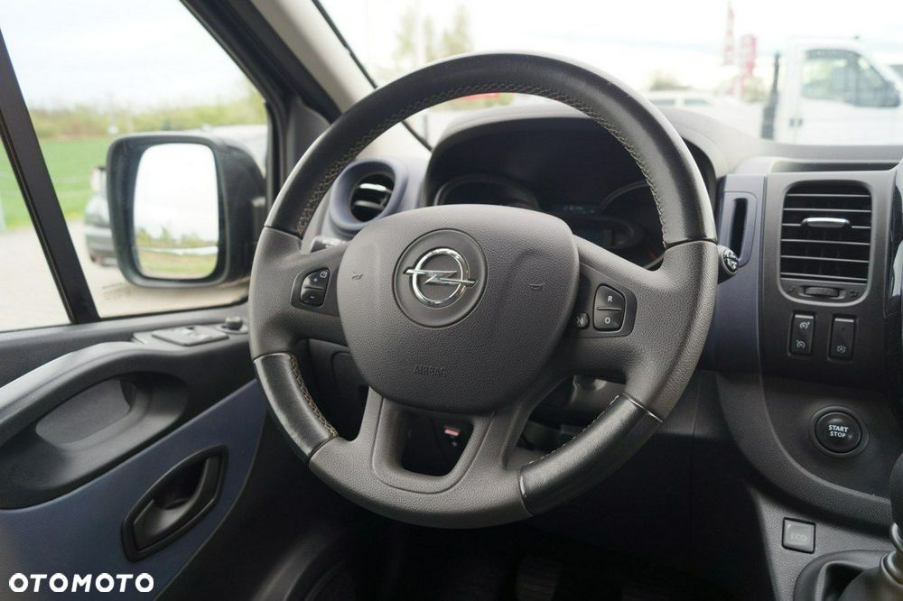 Opel Vivaro - 18