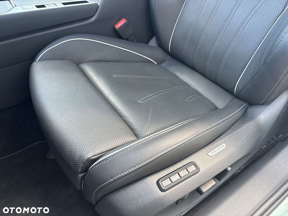 Volkswagen Passat Variant 2.0 TDI SCR Elegance DSG - 18
