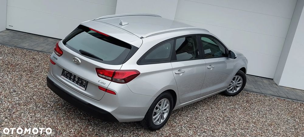 Hyundai i30 1.0 T-GDI Family - 36
