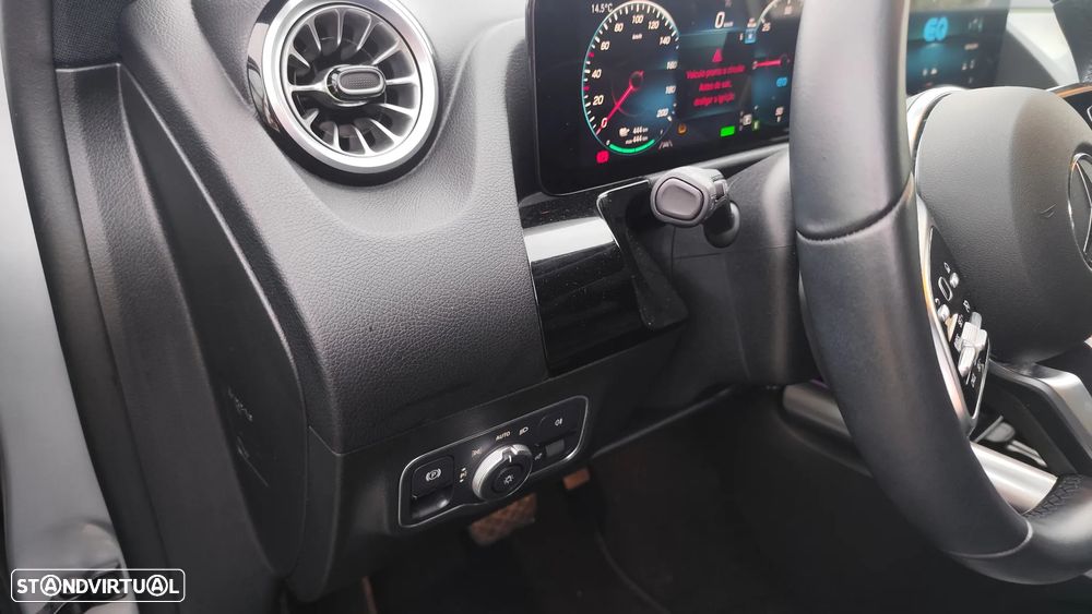 Mercedes-Benz EQA 250 - 23