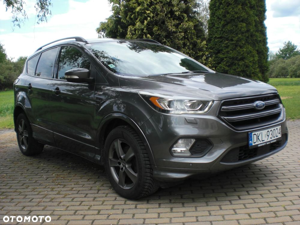 Ford Kuga - 1