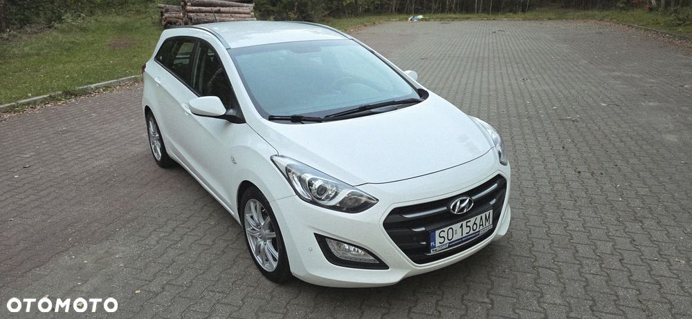 Hyundai i30 1.6 GDI Classic + - 23