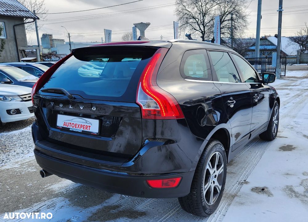 Volvo XC 60 D4 Geartronic Momentum - 8