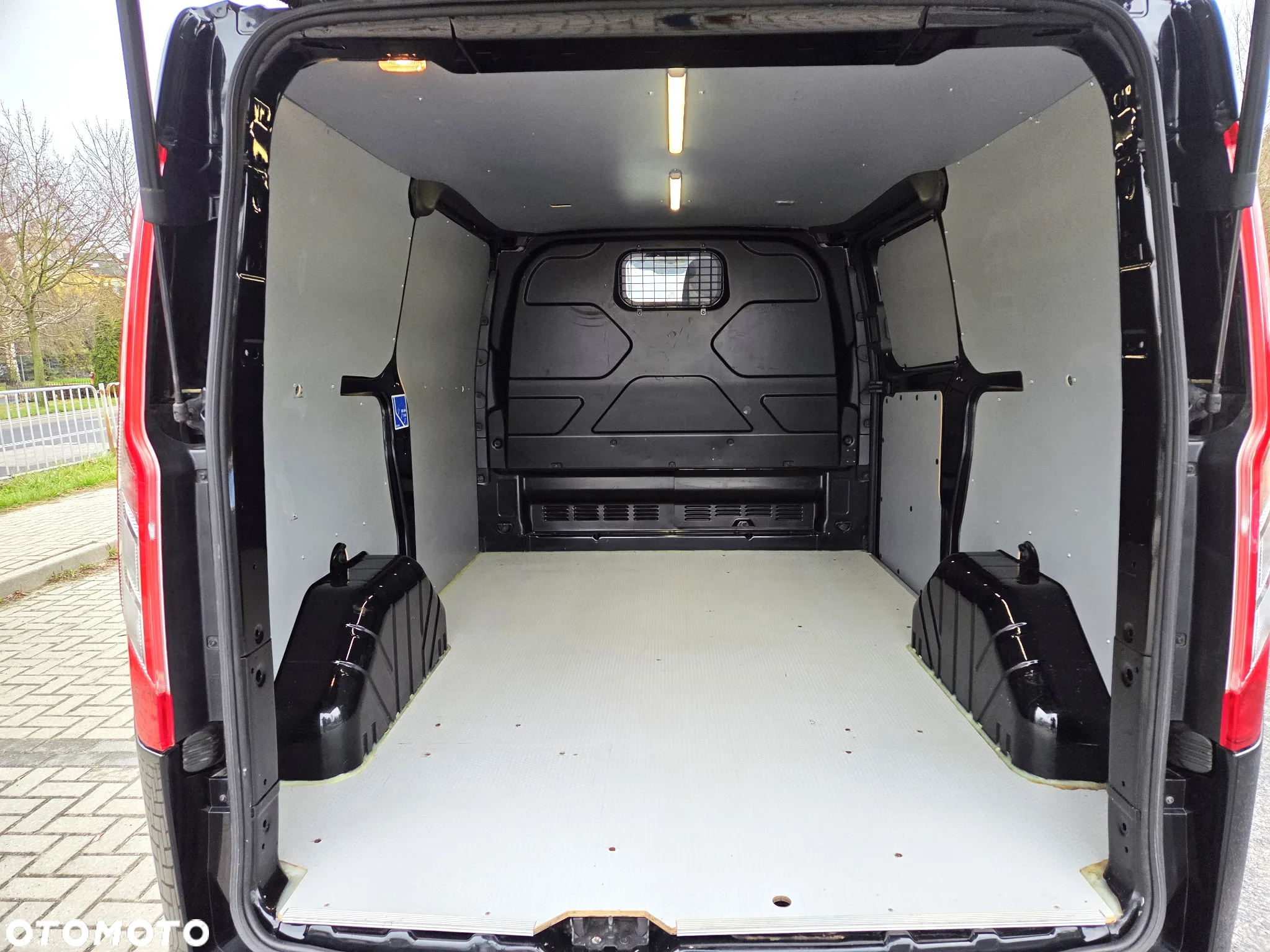 Ford Transit Custom - 32