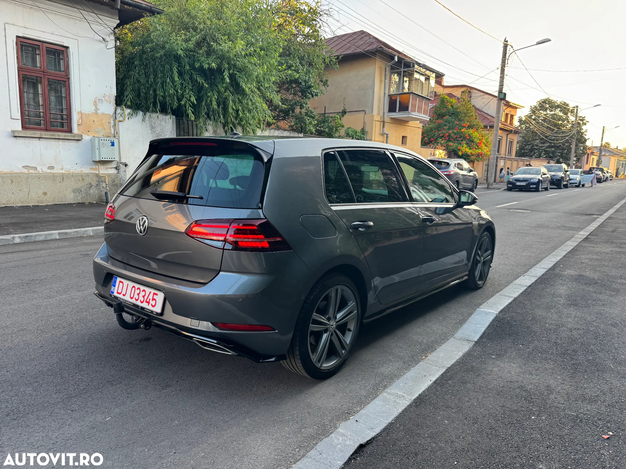 Volkswagen Golf 1.5 eTSI ACT DSG MHEV R-Line - 3