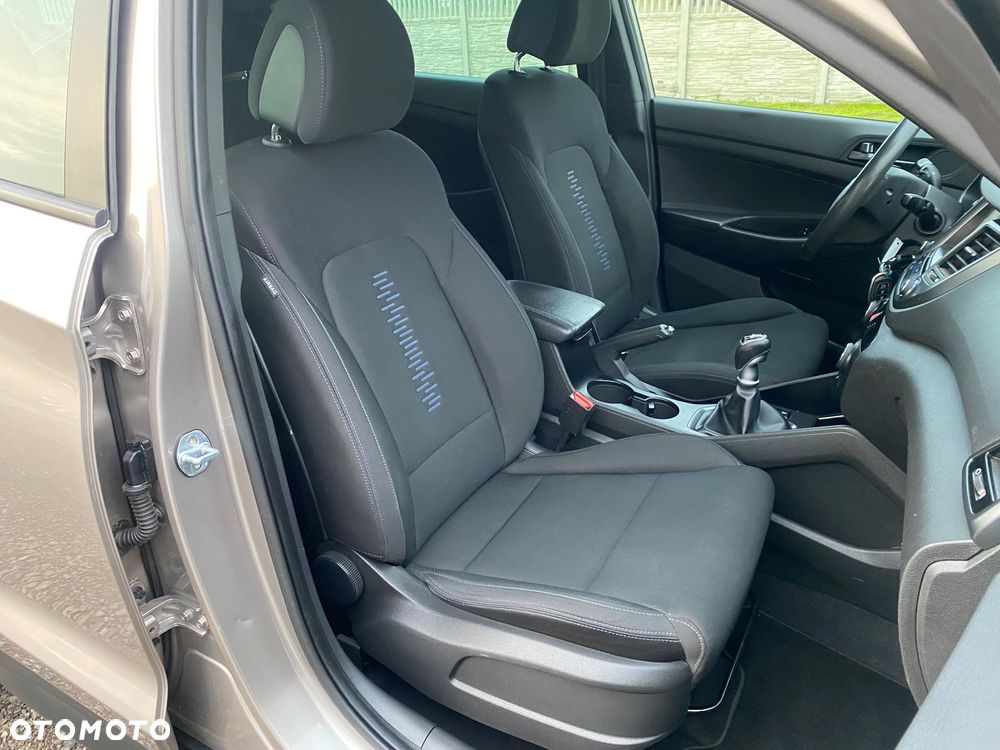 Hyundai Tucson blue 1.6 GDi 2WD Navi - 21