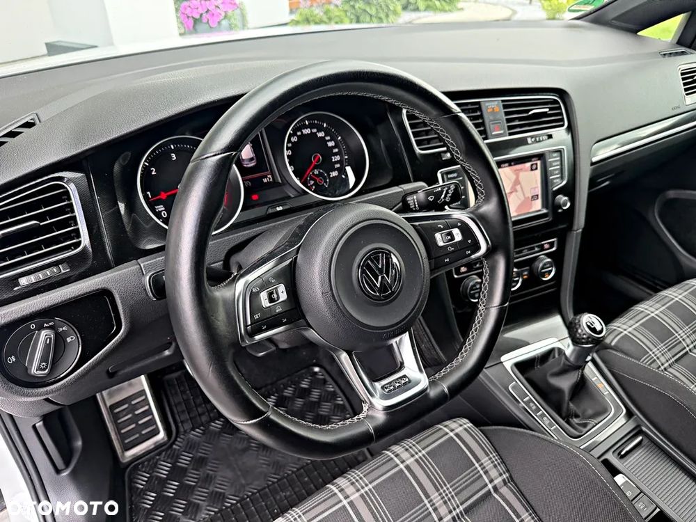 Volkswagen Golf GTD (BlueMotion Technology) - 20