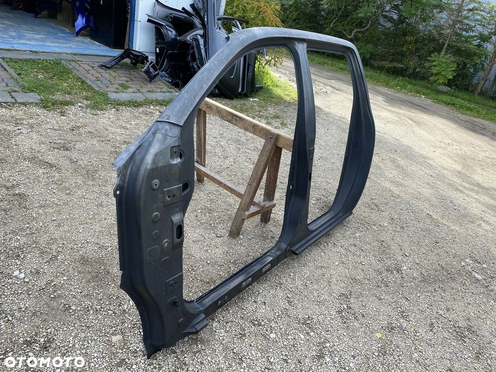 PRÓG LEWY SŁUPEK NISSAN NAVARA D23 NP300 NOWY ORYGINALNY - 3