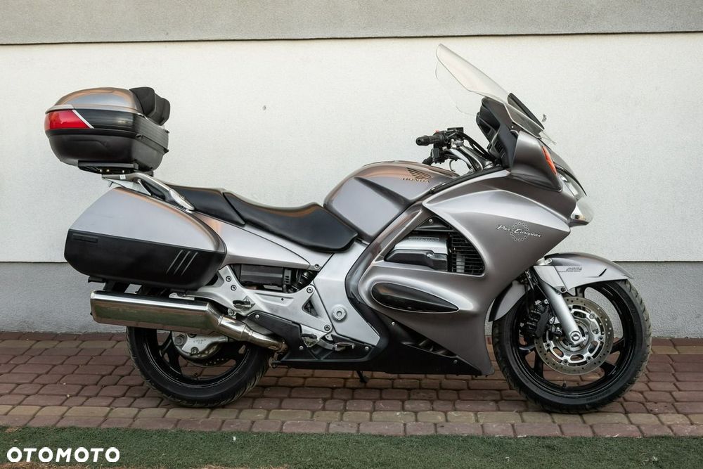Honda ST - 2