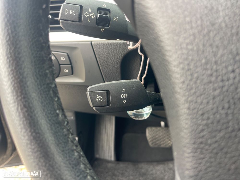 BMW 318 ver-d-sport--aut-efficient-dynamics-edition-blue-per-sport-line - 12