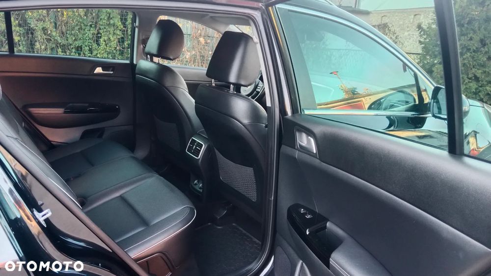 Kia Sportage 1.6 GDI 2WD Dream-Team Edition - 13