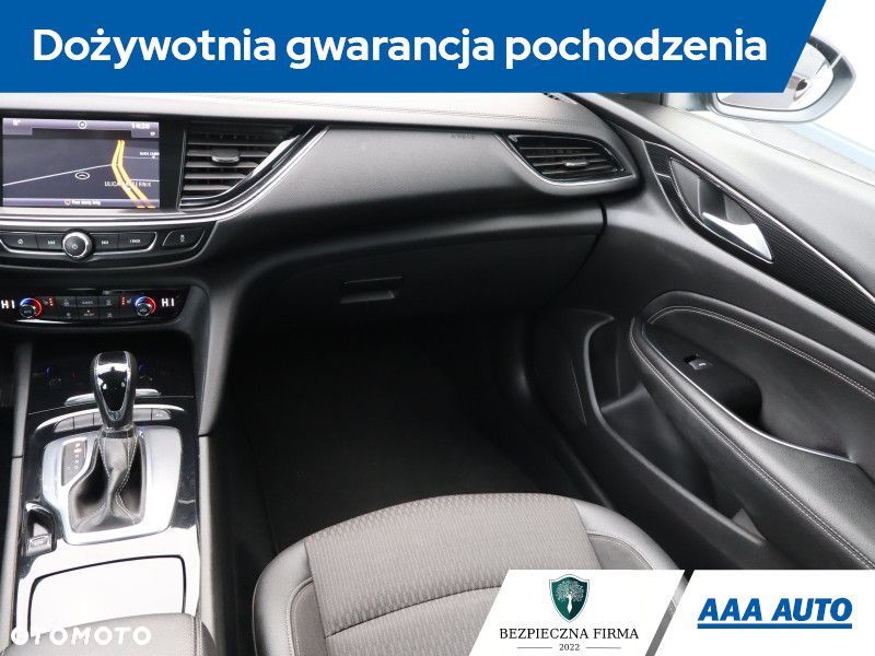 Opel Insignia - 10