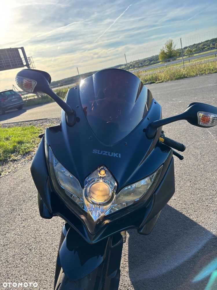 Suzuki GSX-R - 12