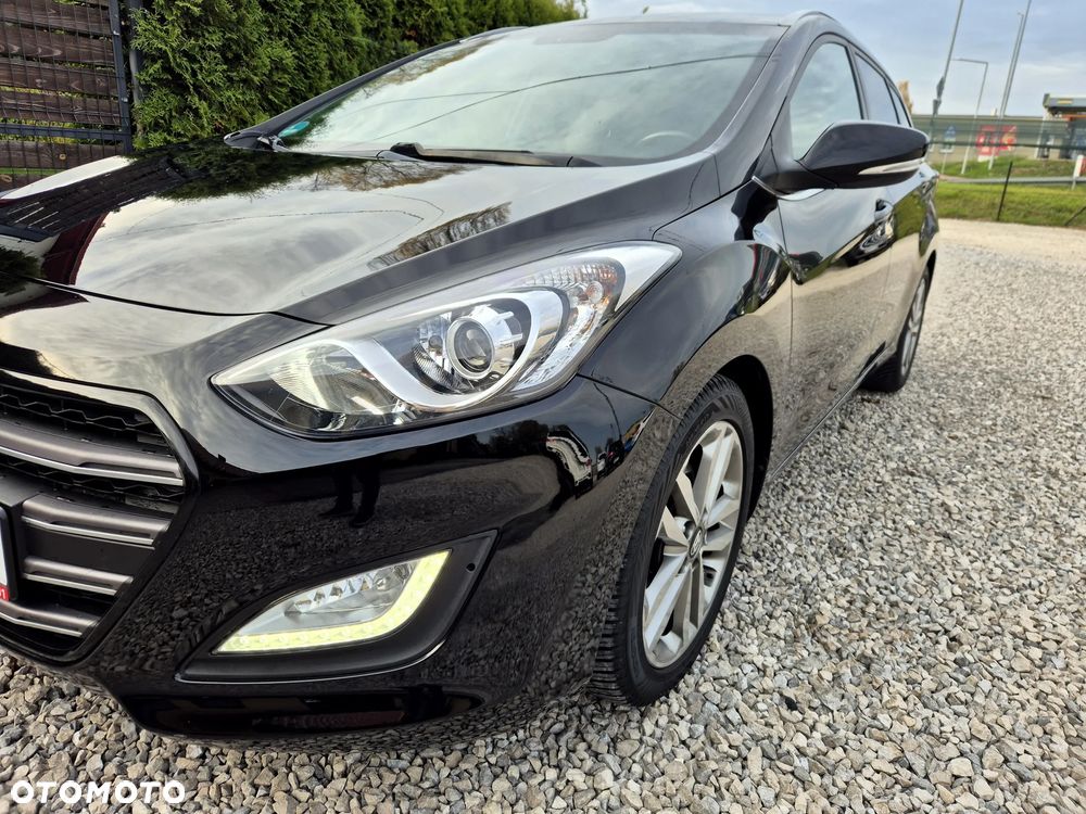 Hyundai i30 blue Kombi 1.6 GDi Passion - 8