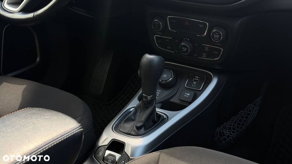 Jeep Compass - 14