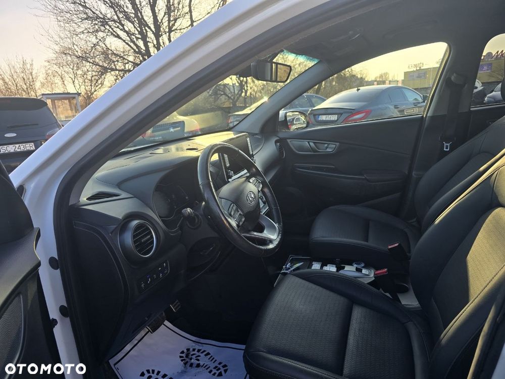 Hyundai Kona Premium - 12