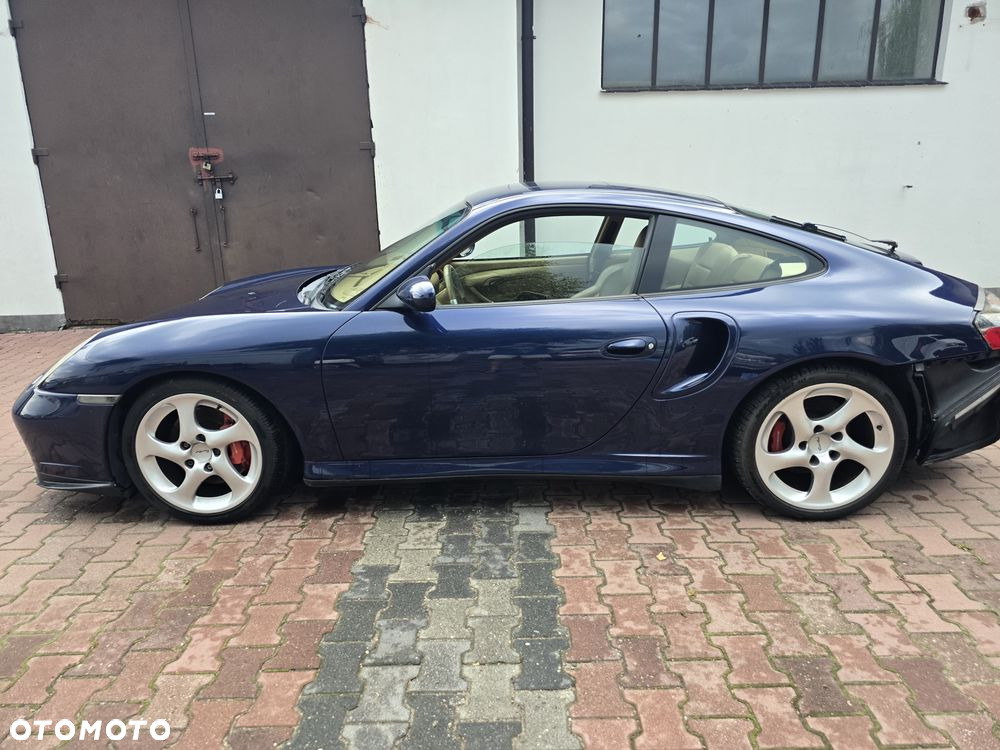Porsche 911 Turbo - 2