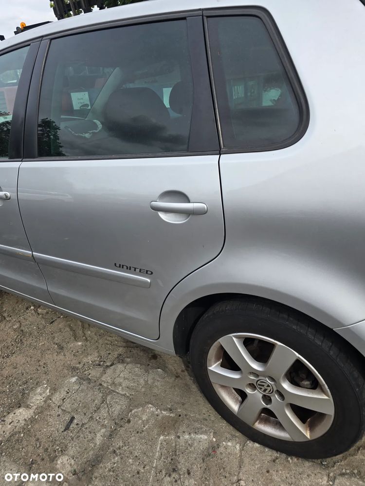 Drzwi lewy tył vw polo 9N w kolorze LA7W - 1