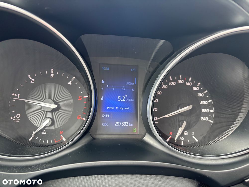 Toyota Avensis 1.6 D-4D Premium - 11