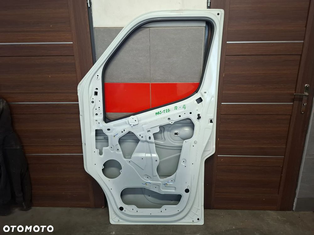 Drzwi prawy przód Renault Master IV 2021 rok uszkodzone - 6