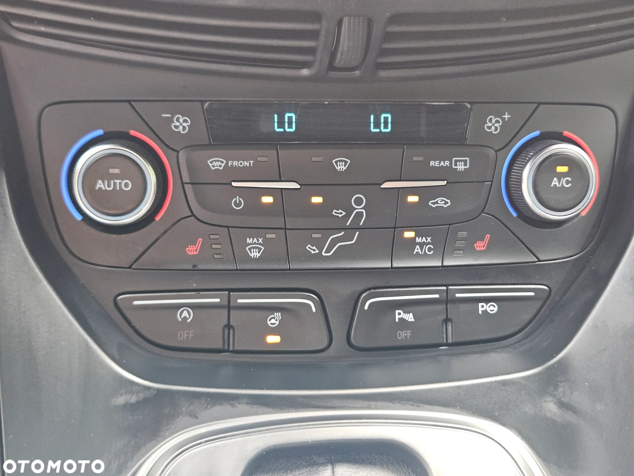 Ford Kuga 1.5 EcoBoost 2x4 ST-Line - 22