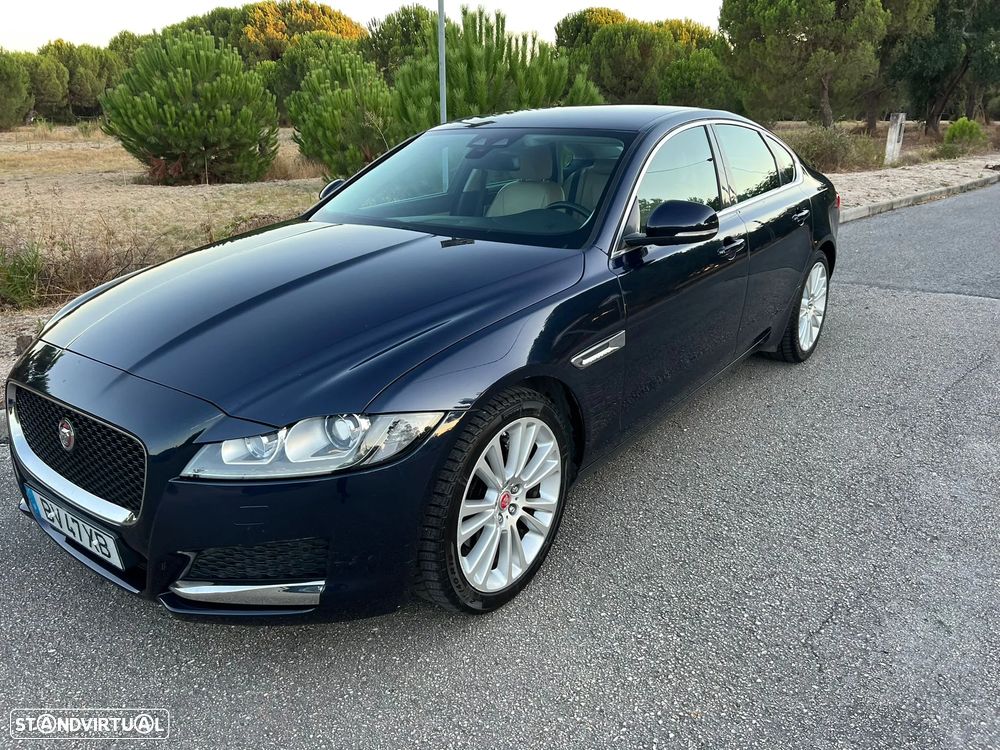 Jaguar XF 2.0 D Prestige Aut. - 2