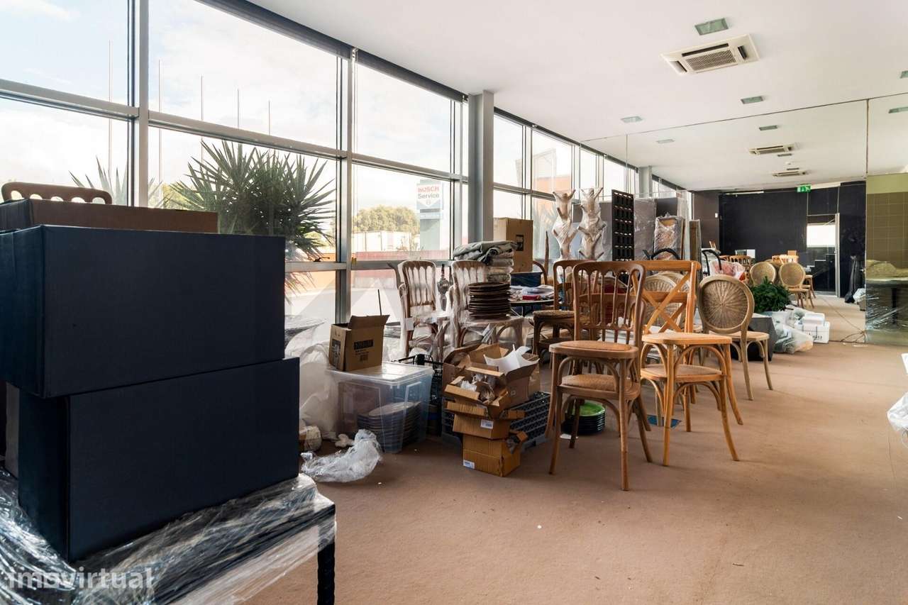 ARMAZÉM COM 1.381 M² DE ÁREA BRUTA E ESCRITÓRIOS EM ALCOCHETE, JUNTO A - Grande imagem: 4/36