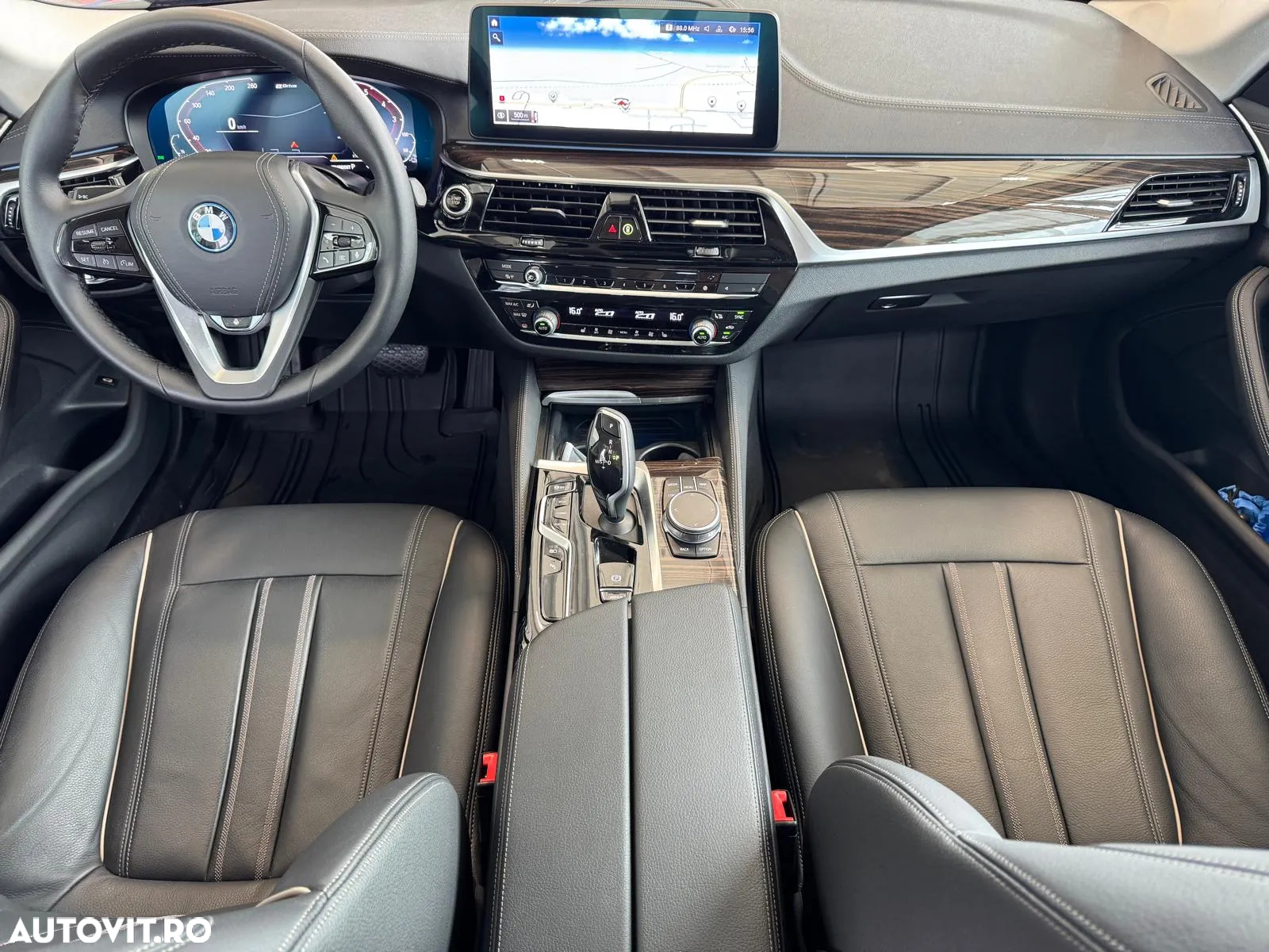 BMW Seria 5 530e xDrive Aut. Luxury Line - 16