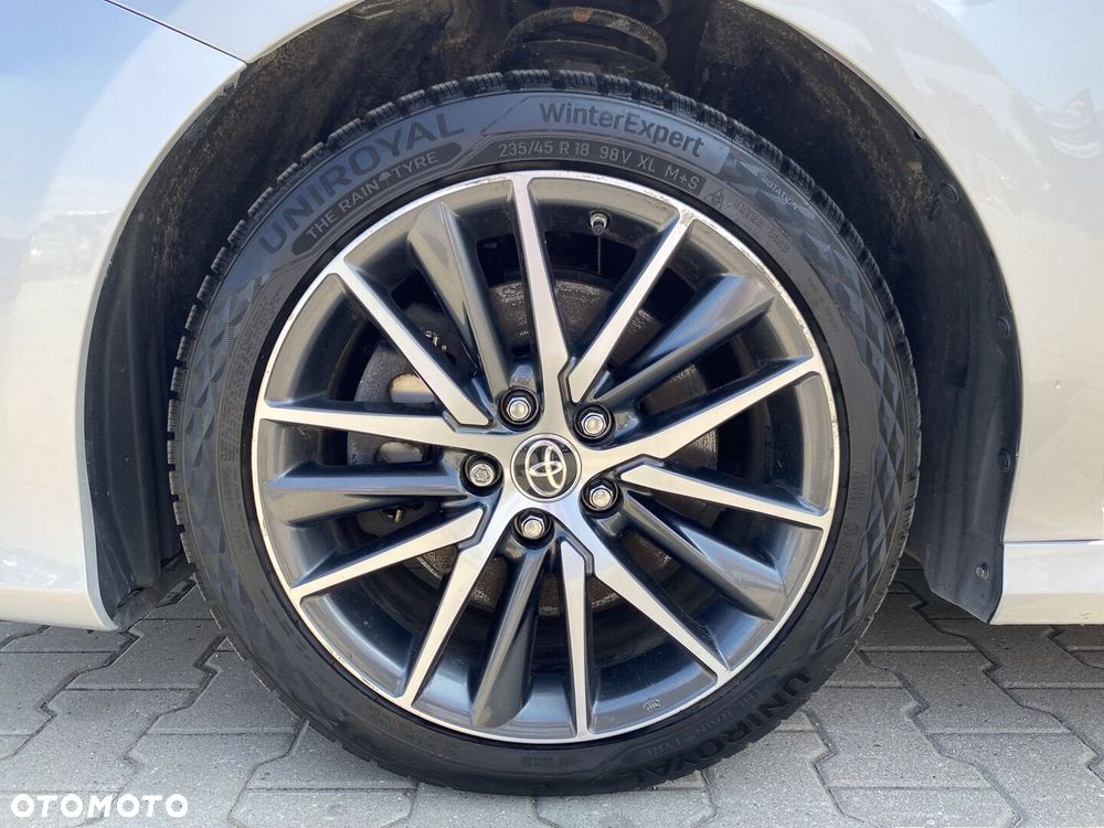 Toyota Camry 2.5 Hybrid Executive CVT - 27