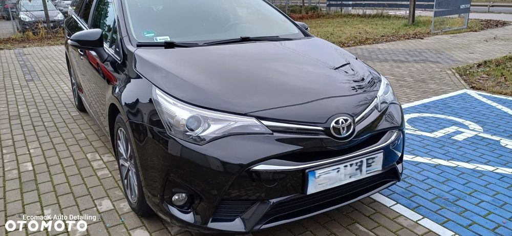 Toyota Avensis 2.0 D-4D Premium - 21