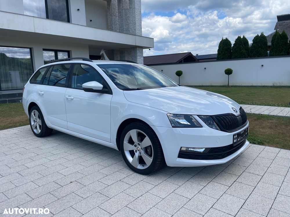 Skoda Octavia 1.6 TDI DSG Style - 3